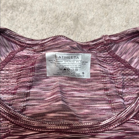 Athleta Relaxed Athletic Long Sleeved Top with Thumbholes - Picture 2 of 5